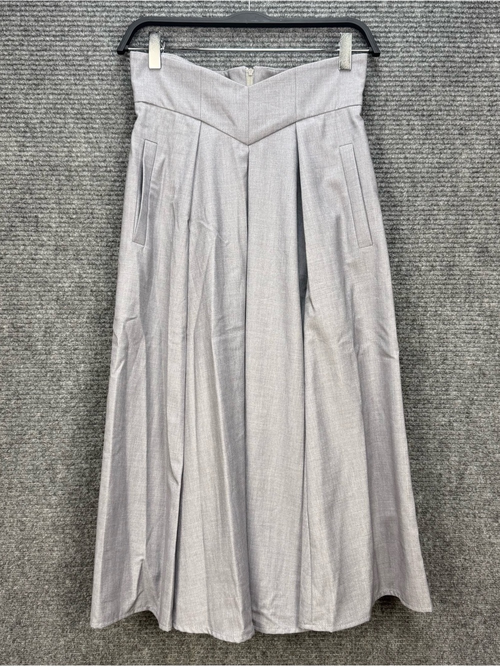 BGL Belong Genteel Light XS Gray High Waist Pleated Midi Skirt
